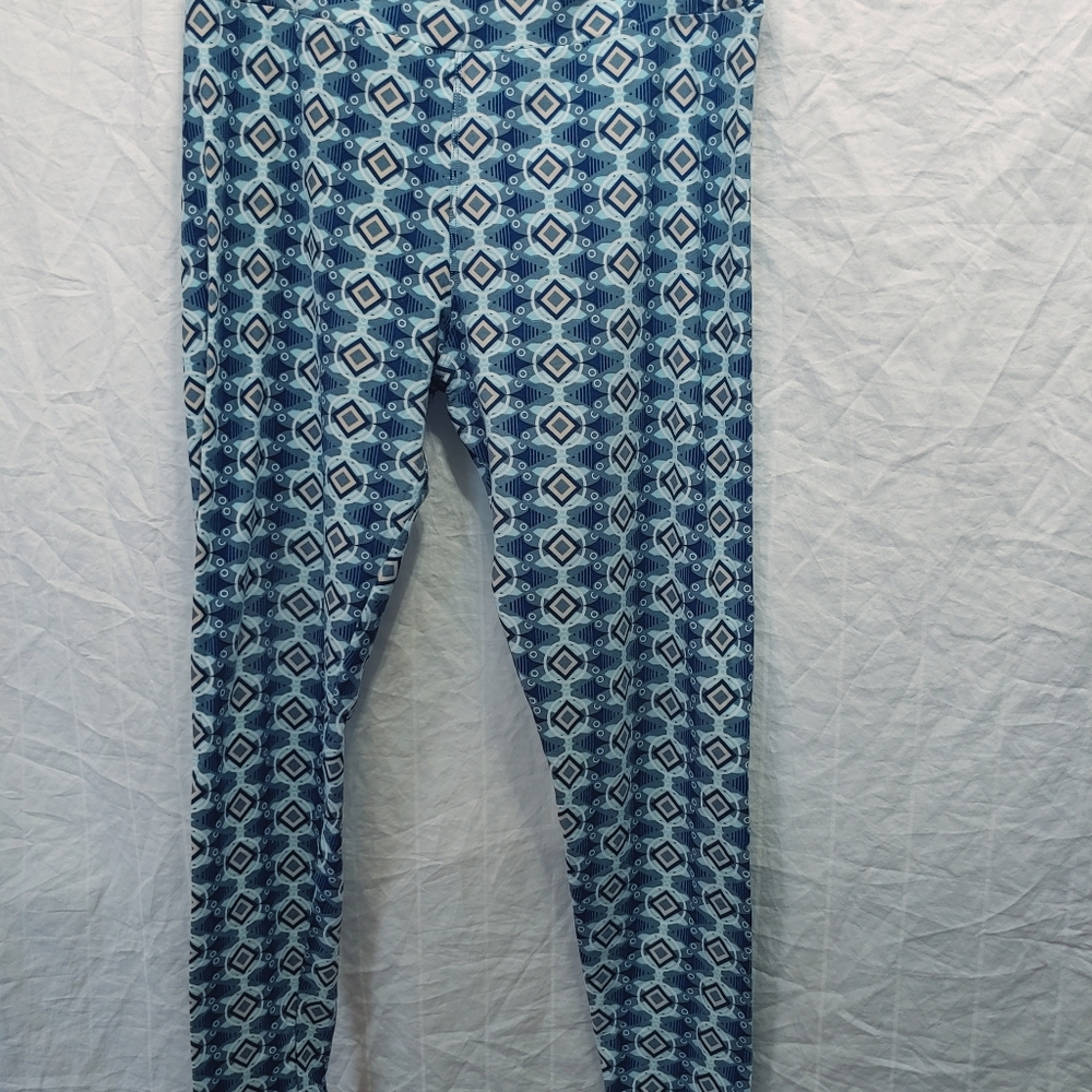 Any Item $10- Send an Offer (Purses Excluded) Lularoe TC tall and curvy leggings